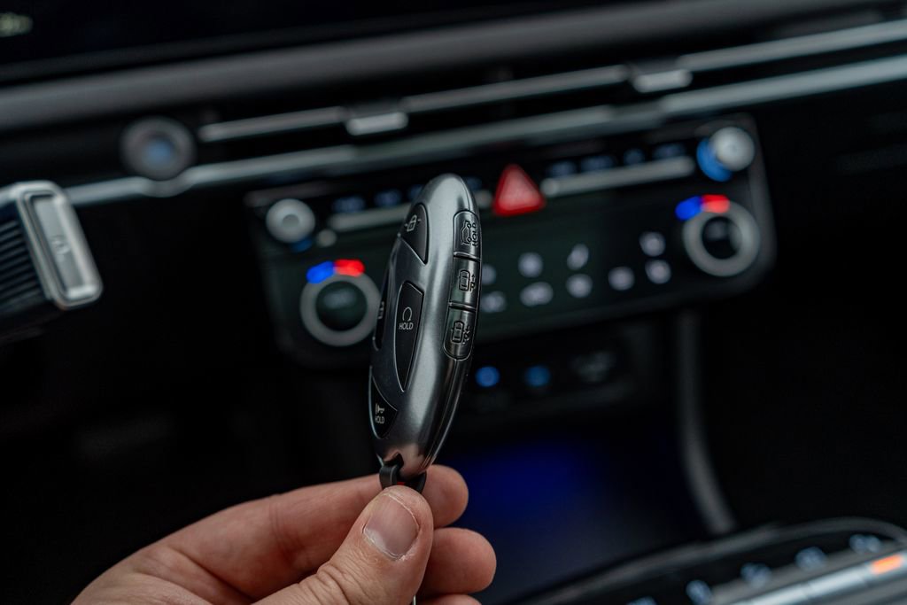 New 2025 Hyundai Tucson Limited image 42