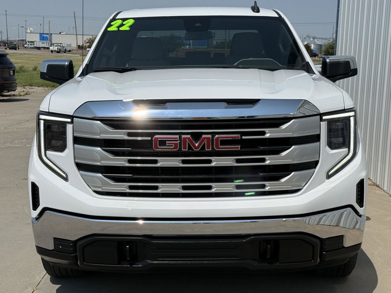 Used 2022 GMC Sierra 1500 SLE AWD/4WD image 2