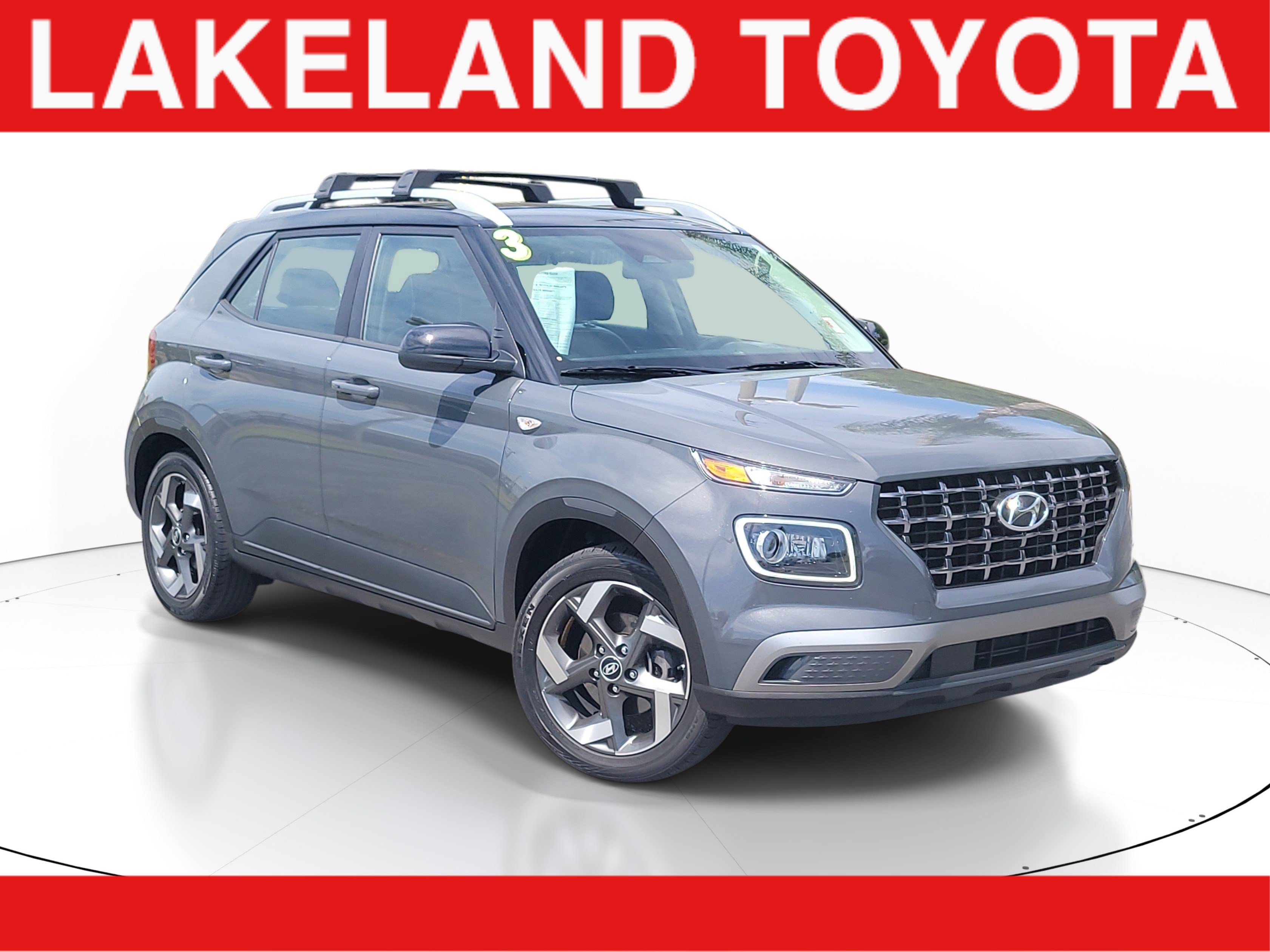 Used 2023 Hyundai Venue Limited FWD image 1