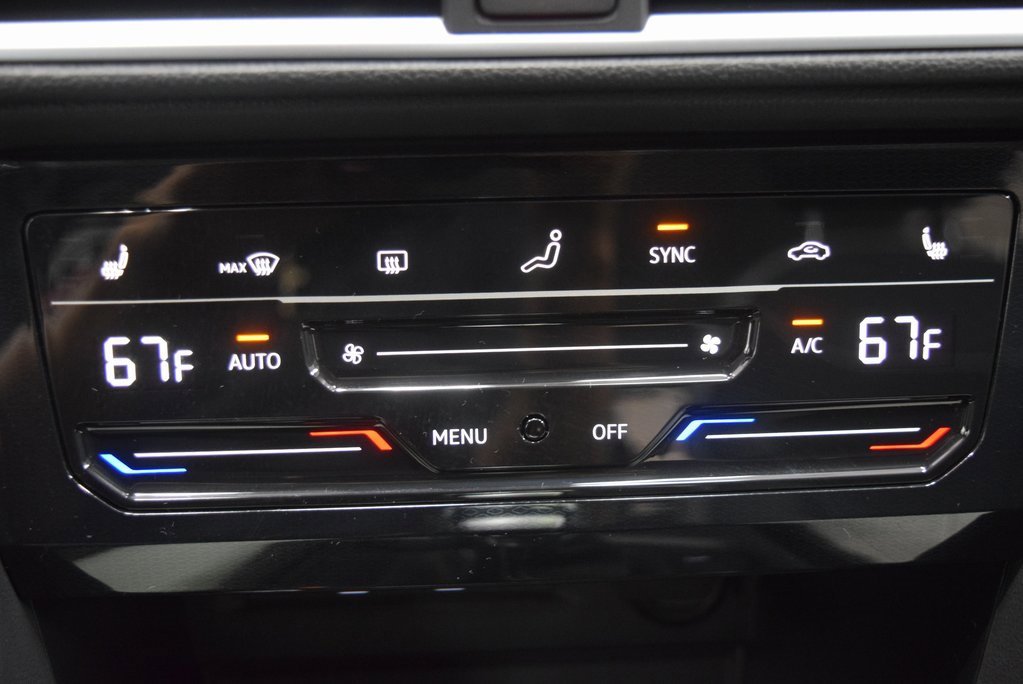 New 2025 Volkswagen Taos SE image 15