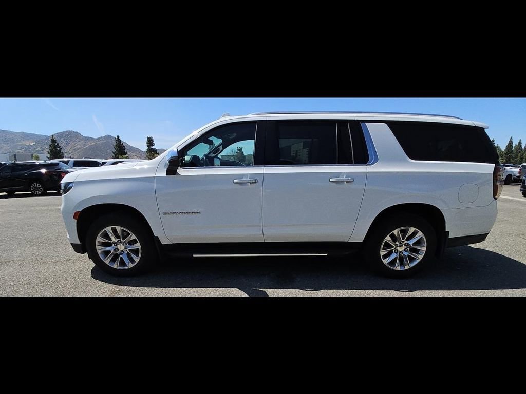 Used 2022 Chevrolet Suburban Premier AWD/4WD image 4