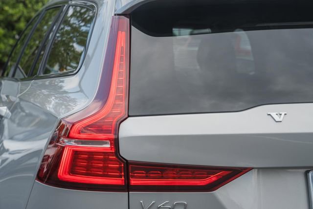 Certified 2025 Volvo V60 B5 Cross Country Plus AWD/4WD image 7