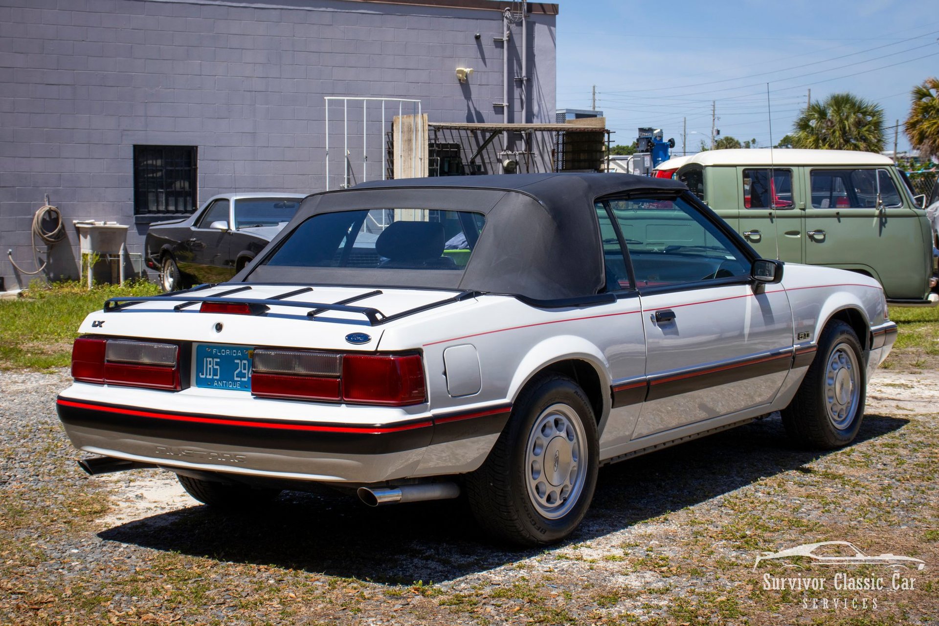 Used 1989 Ford Mustang LX RWD image 7