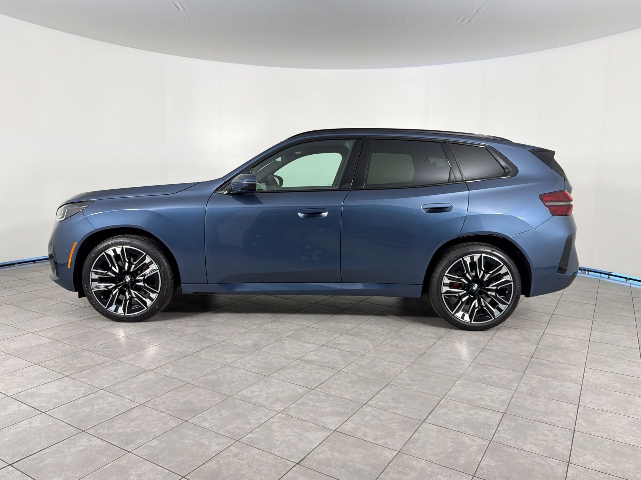 New 2026 BMW X3 xDrive30 w/ Premium Package AWD/4WD image 2