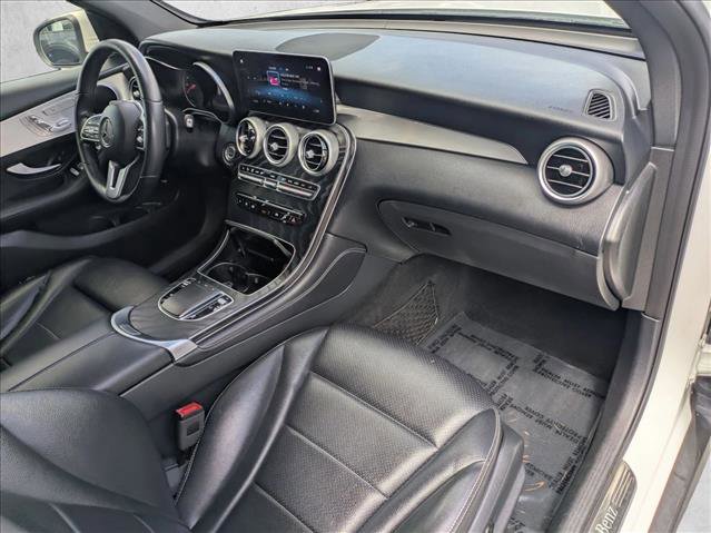 Used 2020 Mercedes-Benz GLC 300 4MATIC image 23