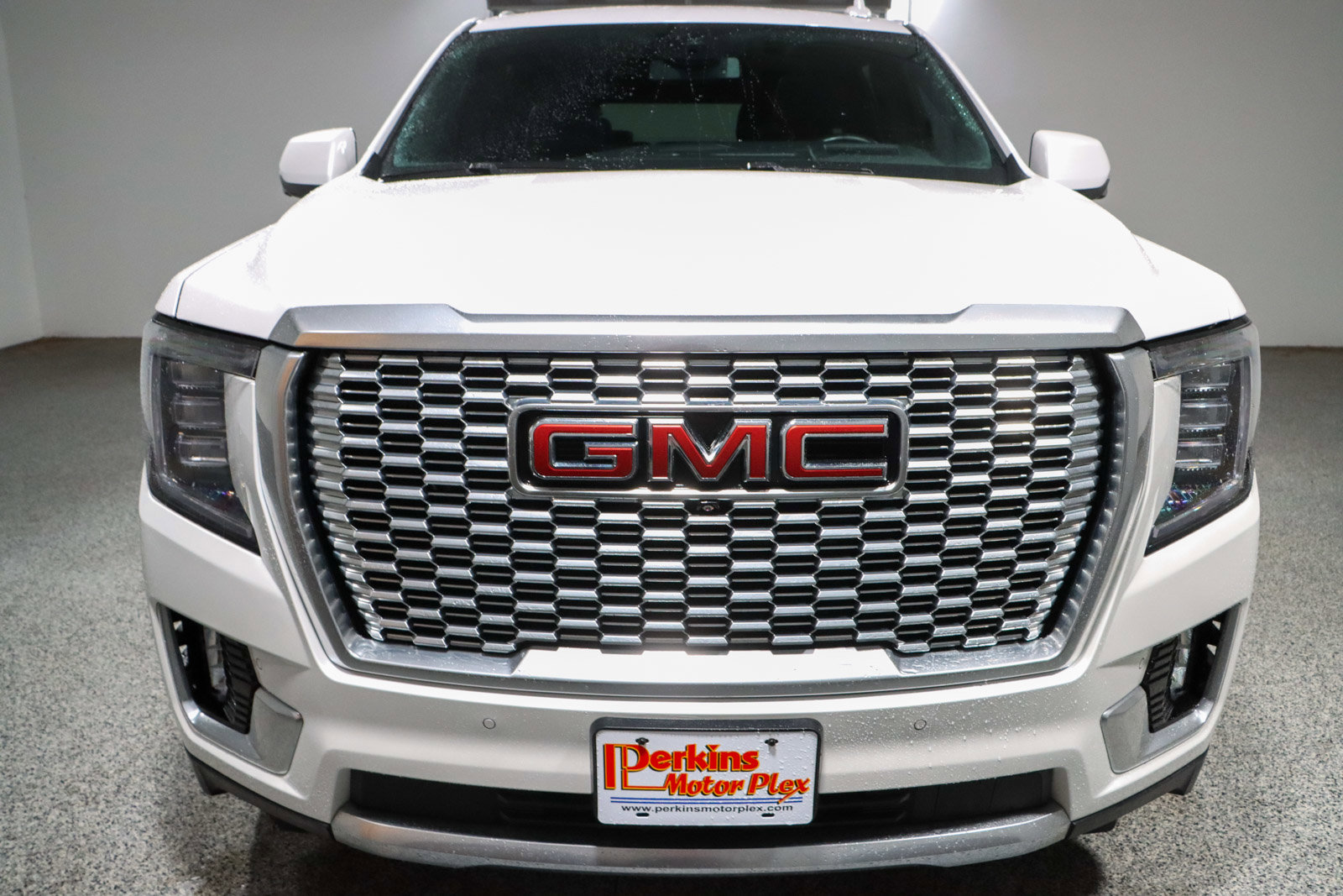 Used 2023 GMC Yukon Denali AWD/4WD image 4
