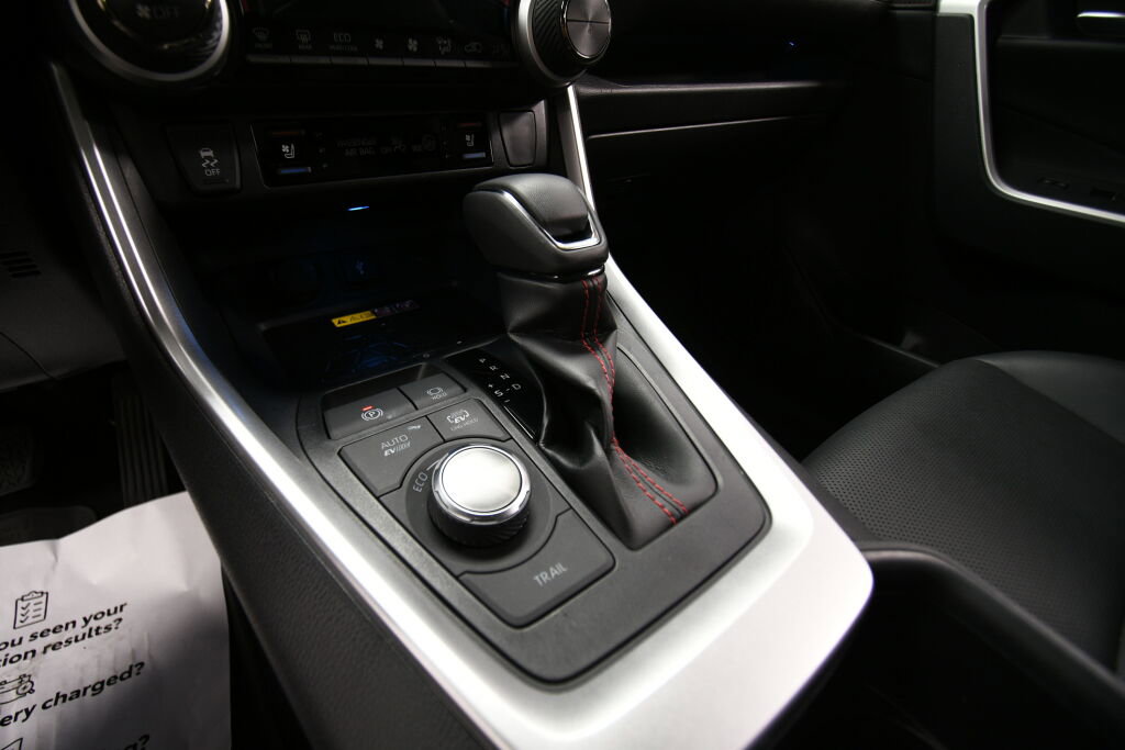 Used 2022 Toyota RAV4 XSE image 25