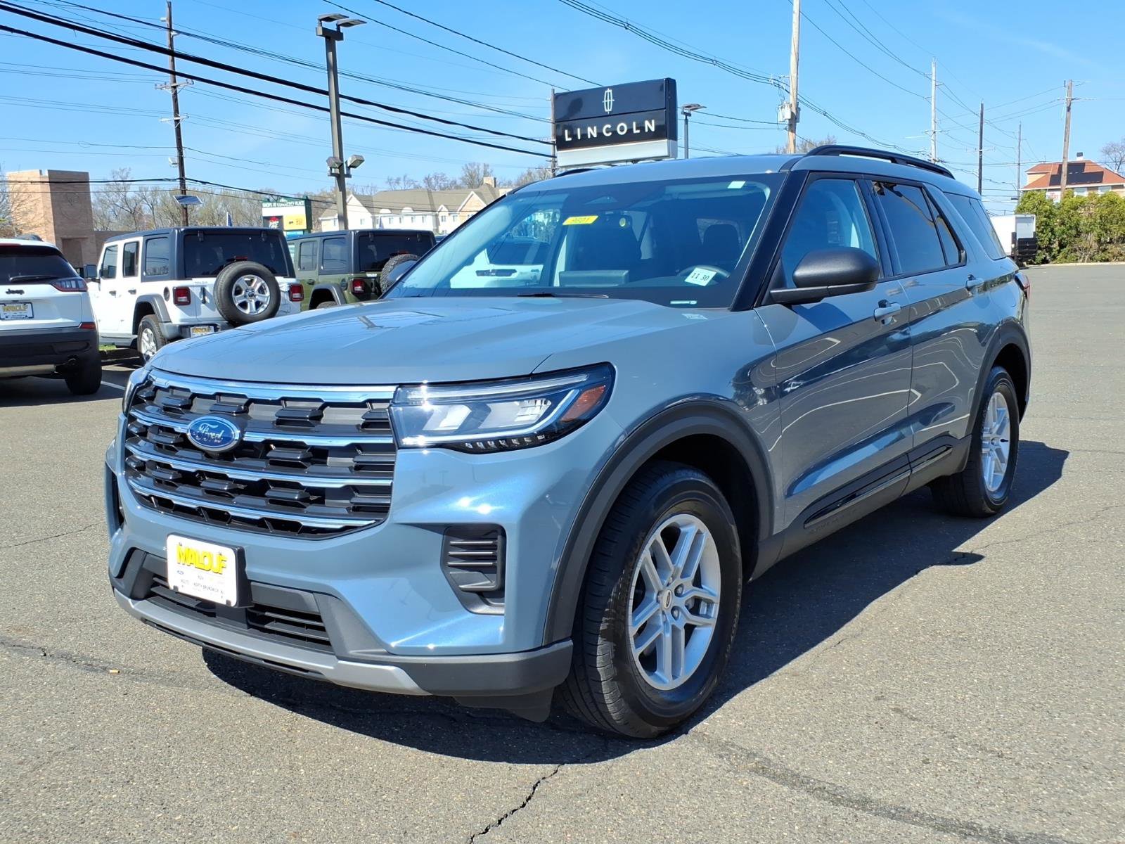 Used 2026 Ford Explorer Active image 3