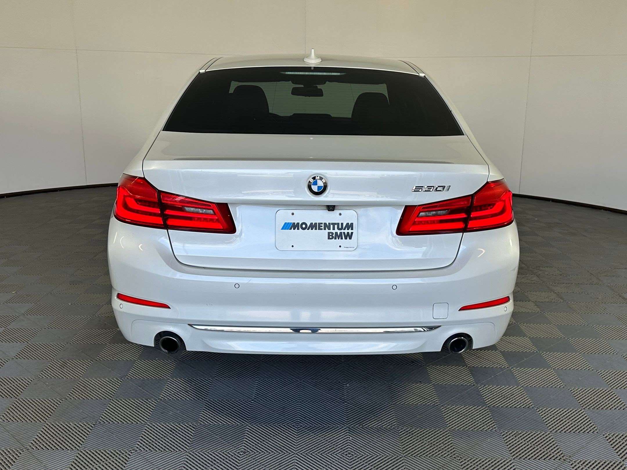 Used 2018 BMW 530i image 8