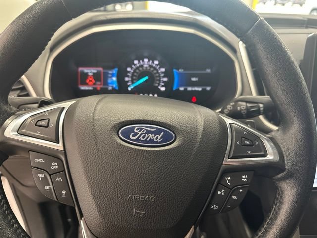 Used 2021 Ford Edge SEL w/ Convenience Package AWD/4WD image 16