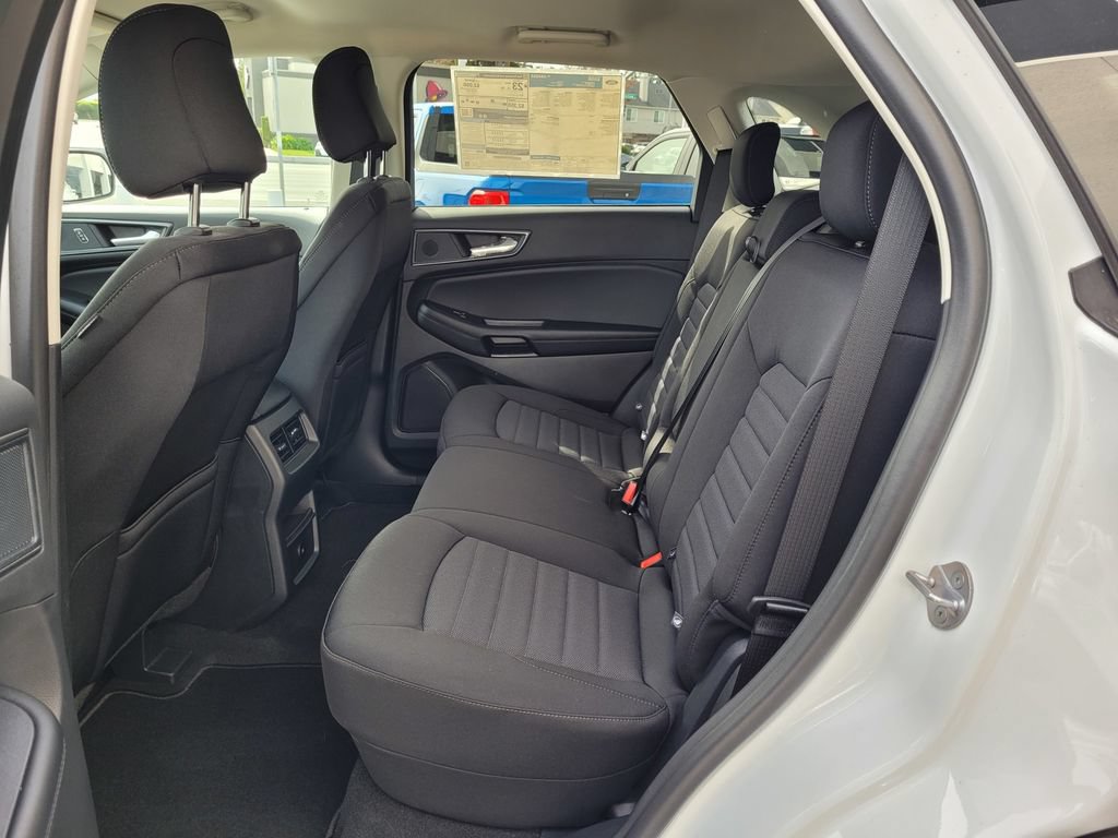 New 2024 Ford Edge SE w/ Black Appearance Package AWD/4WD image 8