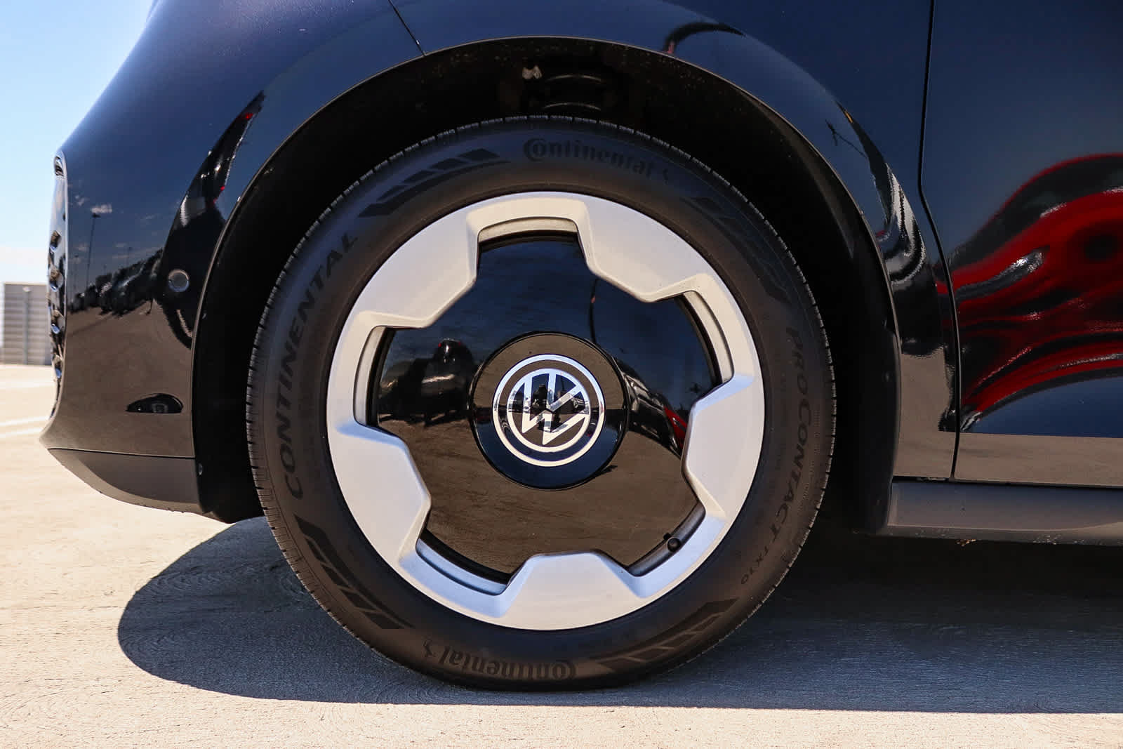 New 2025 Volkswagen ID. Buzz Pro S RWD image 11