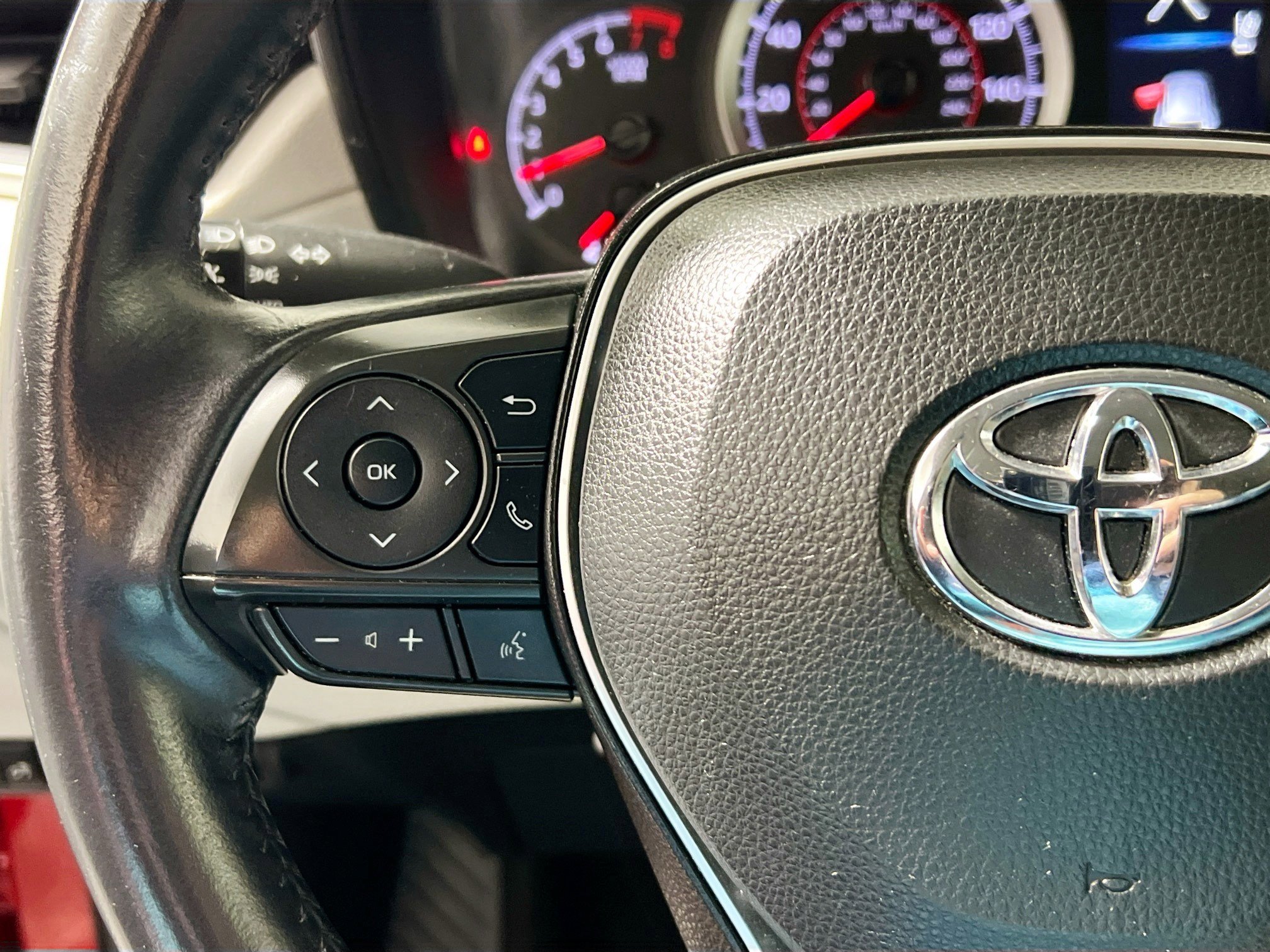 Used 2022 Toyota Corolla Cross LE image 18