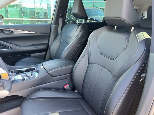 Certified 2026 INFINITI QX60 Luxe w/ Cargo Package AWD/4WD image 10