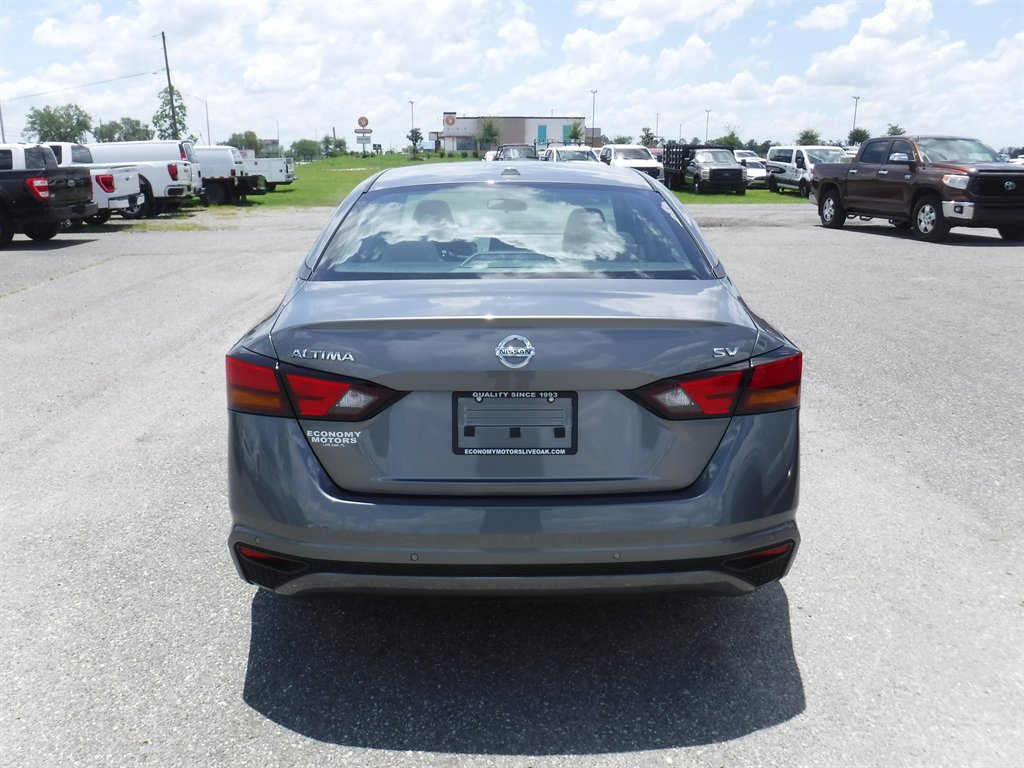 Used 2022 Nissan Altima 2.5 SV FWD image 5