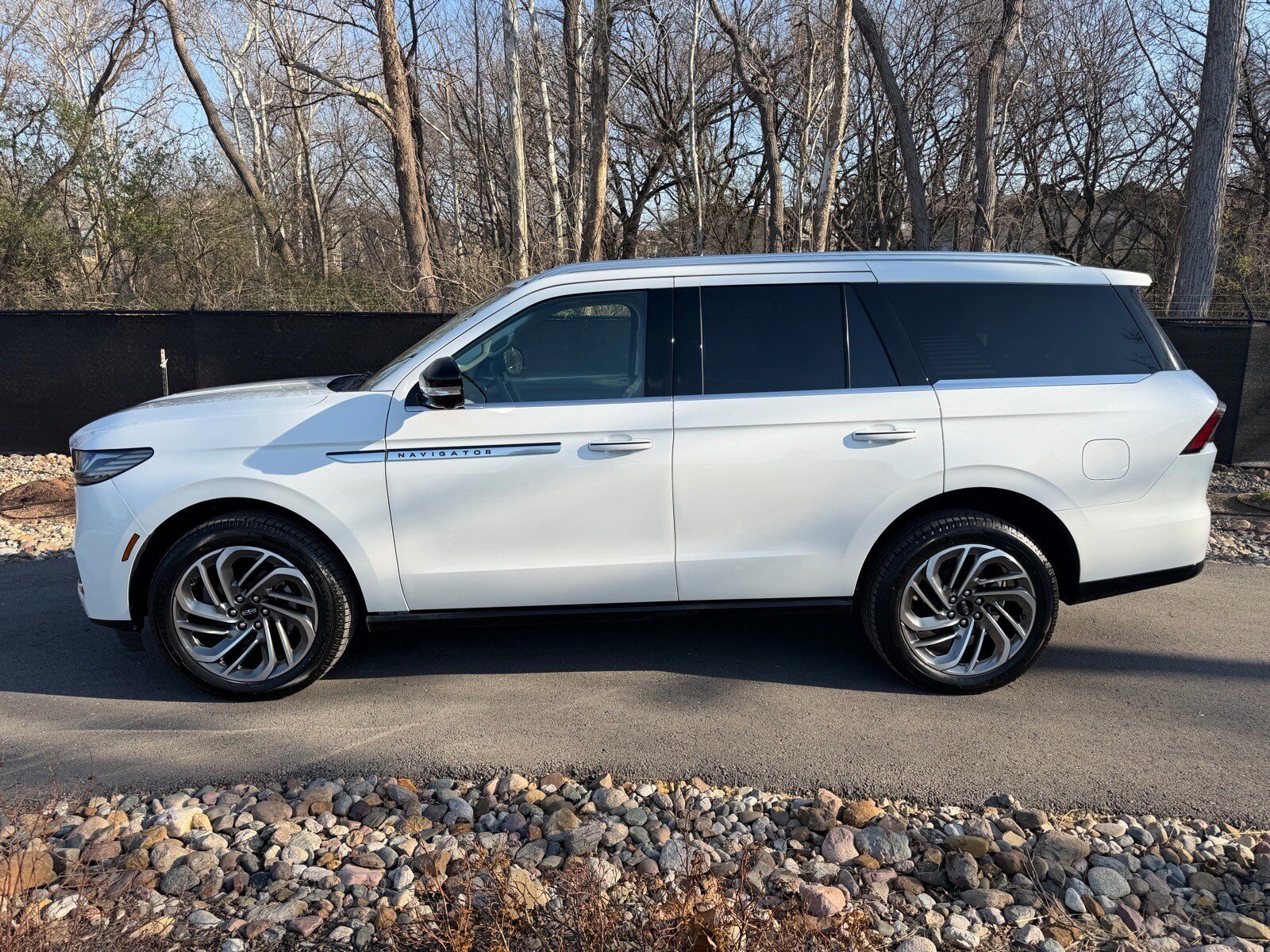 New 2026 Lincoln Navigator Reserve AWD/4WD image 2
