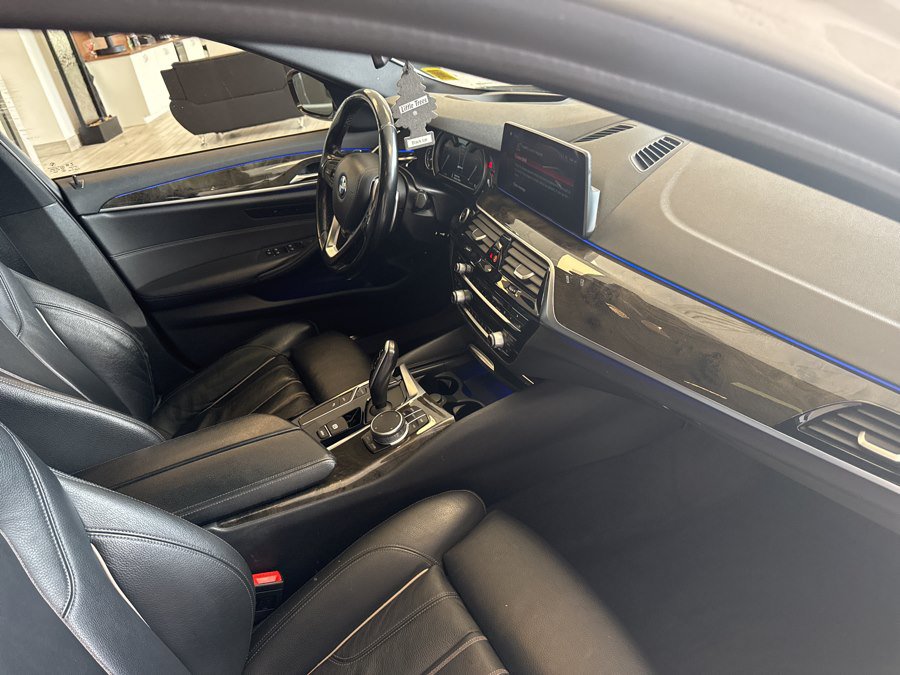 Used 2019 BMW 530e xDrive w/ Convenience Package AWD/4WD image 16