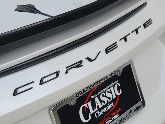 Used 2023 Chevrolet Corvette Stingray Premium Conv w/ Z51 Performance Package RWD image 9