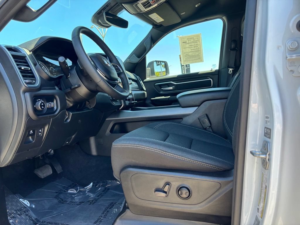 Used 2025 RAM 1500 Big Horn AWD/4WD image 15