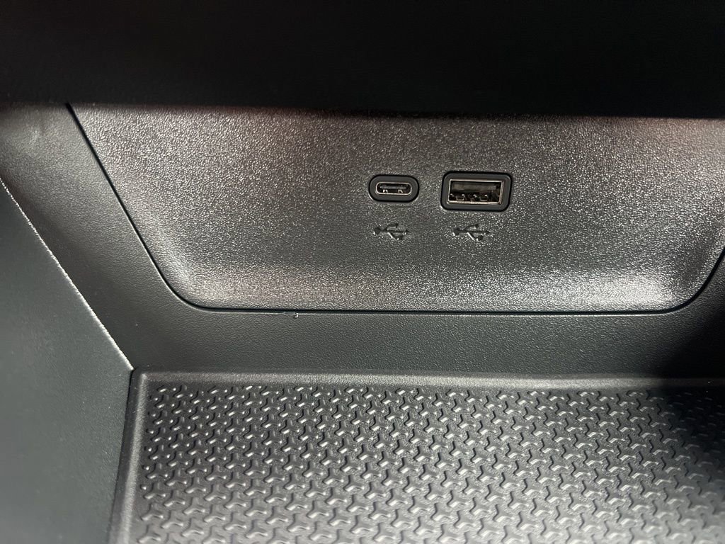 New 2026 Chevrolet Equinox LT w/ Convenience Package II image 23