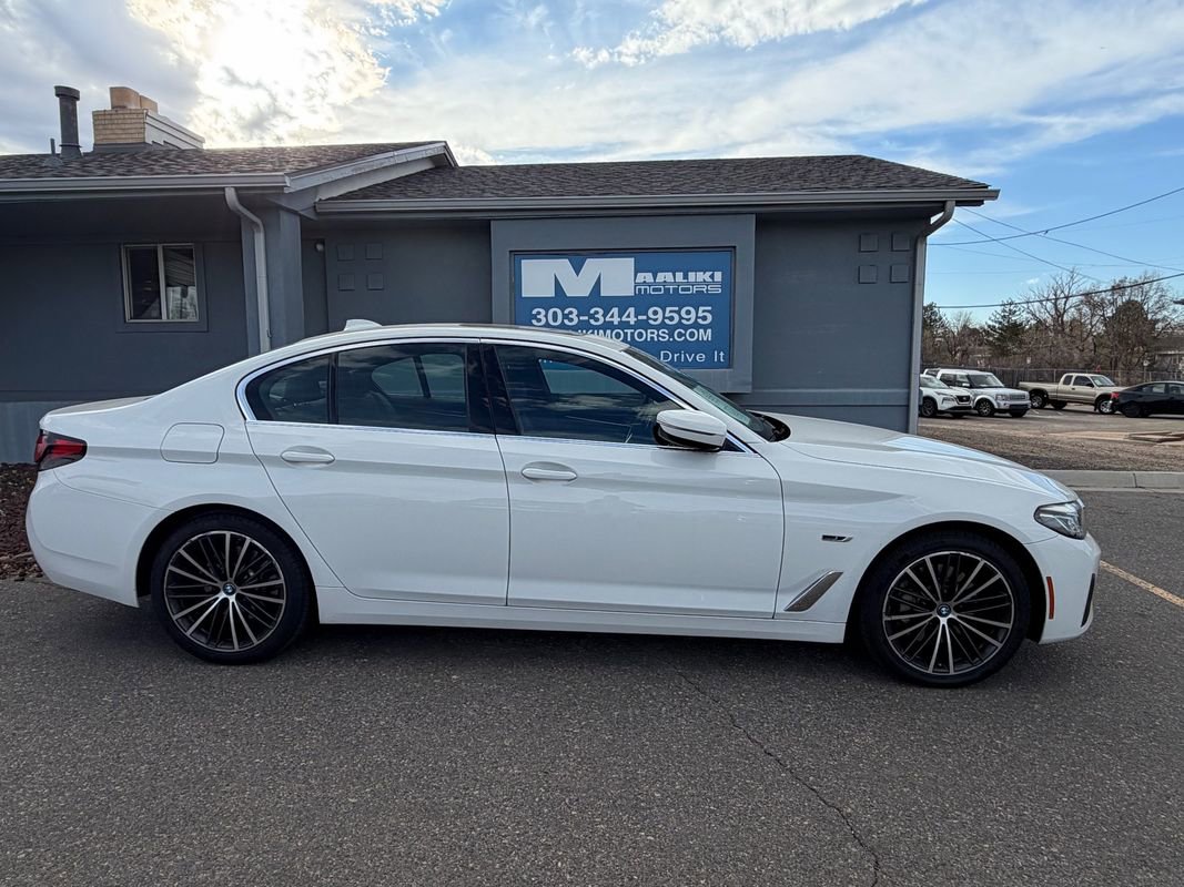 Used 2023 BMW 530e xDrive image 11