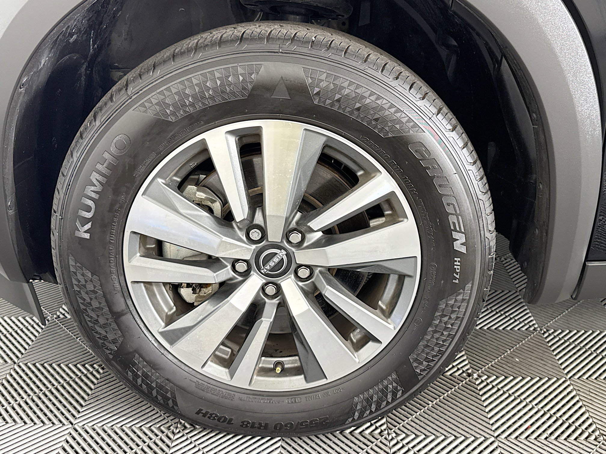 Used 2025 Nissan Pathfinder SL FWD image 37