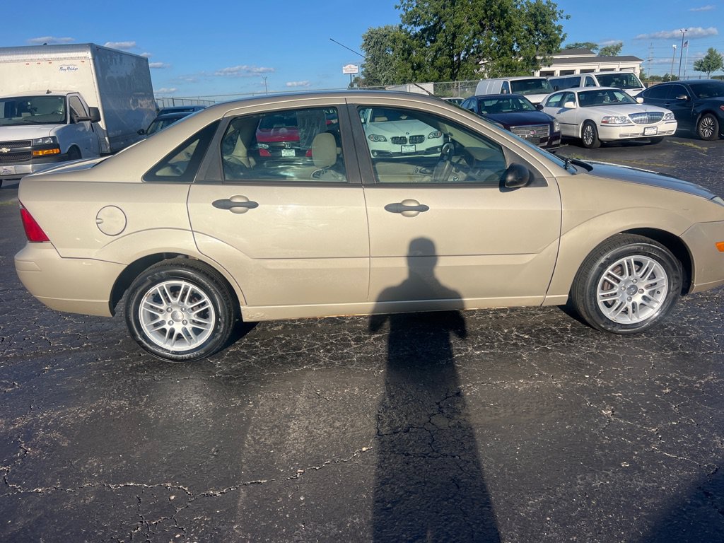 Used 2006 Ford Focus ZX4 Sedan FWD image 8