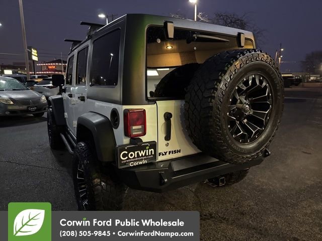 Used 2016 Jeep Wrangler Unlimited Rubicon w/ Connectivity Group image 7