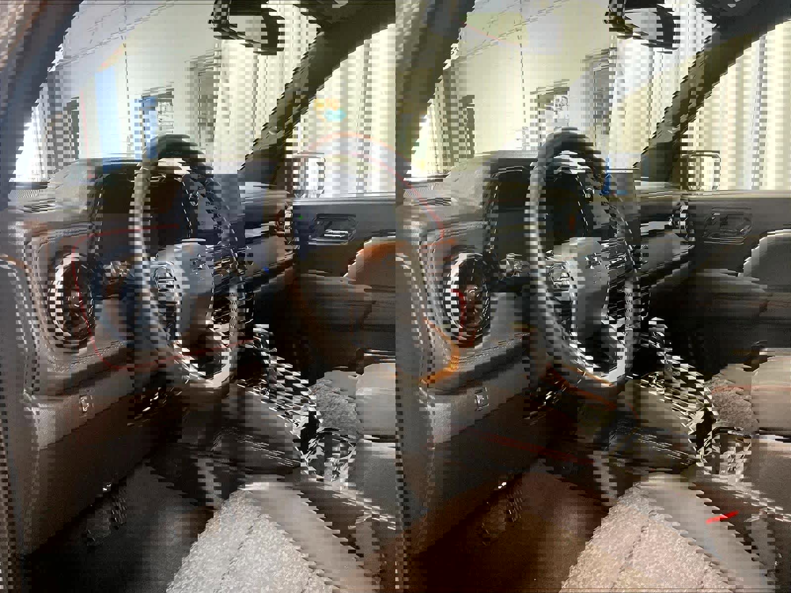 Used 2024 Chevrolet Colorado Z71 w/ Z71 Convenience Package 2 image 8