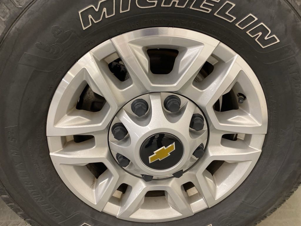 Used 2022 Chevrolet Silverado 2500 LT w/ Convenience Package image 24