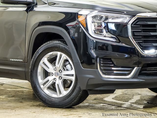 Used 2024 GMC Terrain SLE FWD image 4