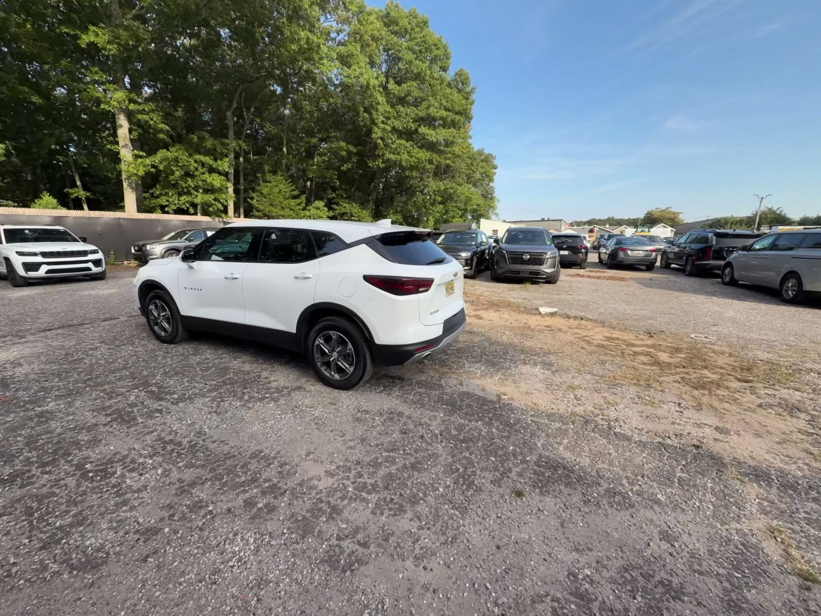 Used 2025 Chevrolet Blazer LT FWD image 9