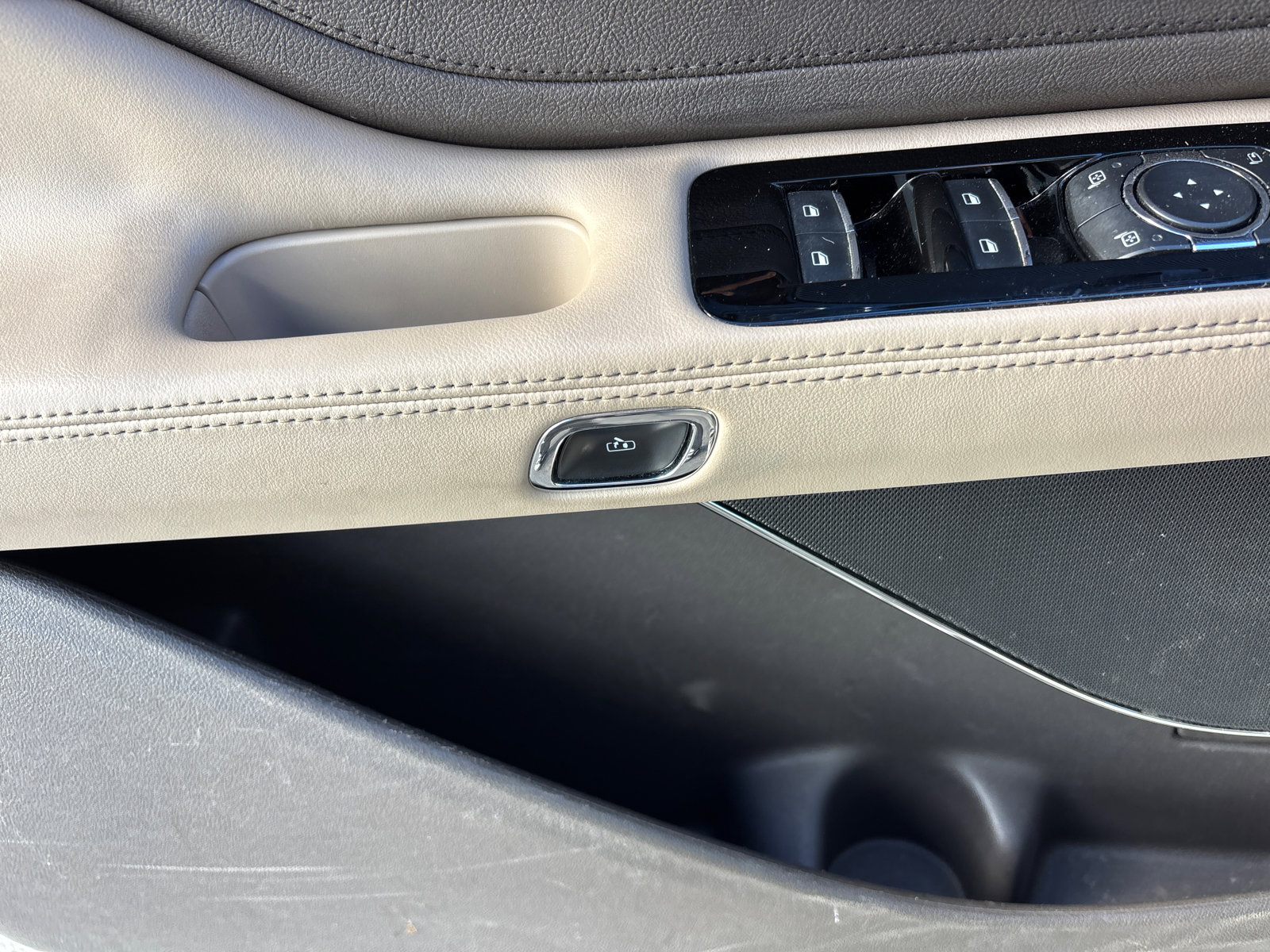 Certified 2022 Lincoln Aviator Reserve w/ Equipment Group 201A image 14