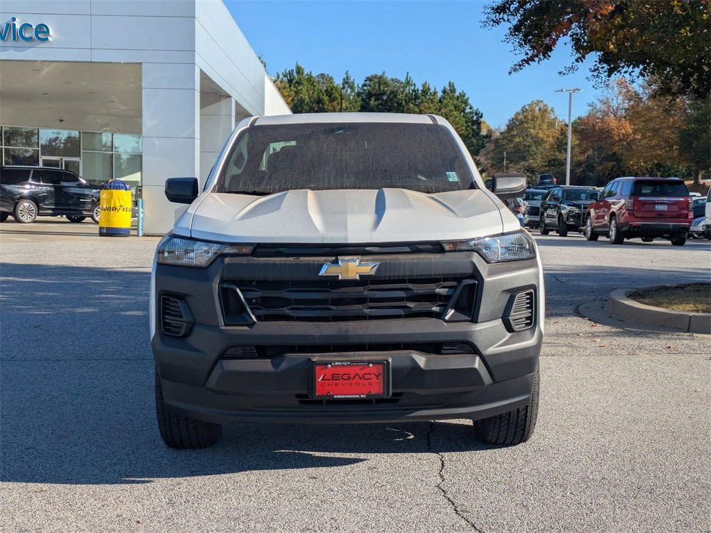 Used 2025 Chevrolet Colorado W/T image 3