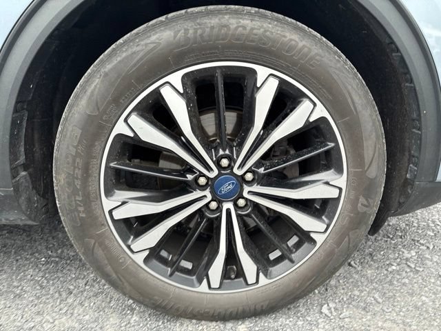 Used 2022 Ford Escape SE w/ SE Sport Appearance Package FWD image 11