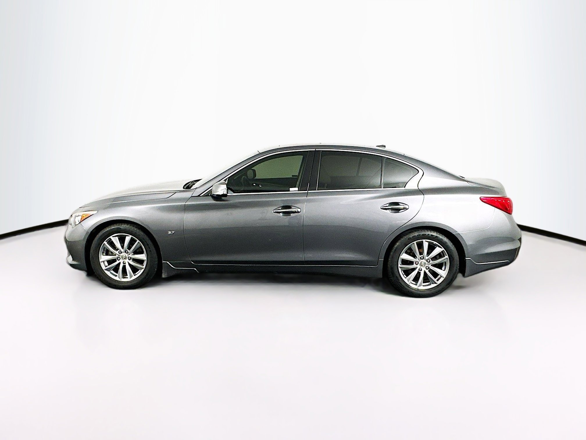Used 2014 INFINITI Q50 Premium w/ Navigation Package image 4