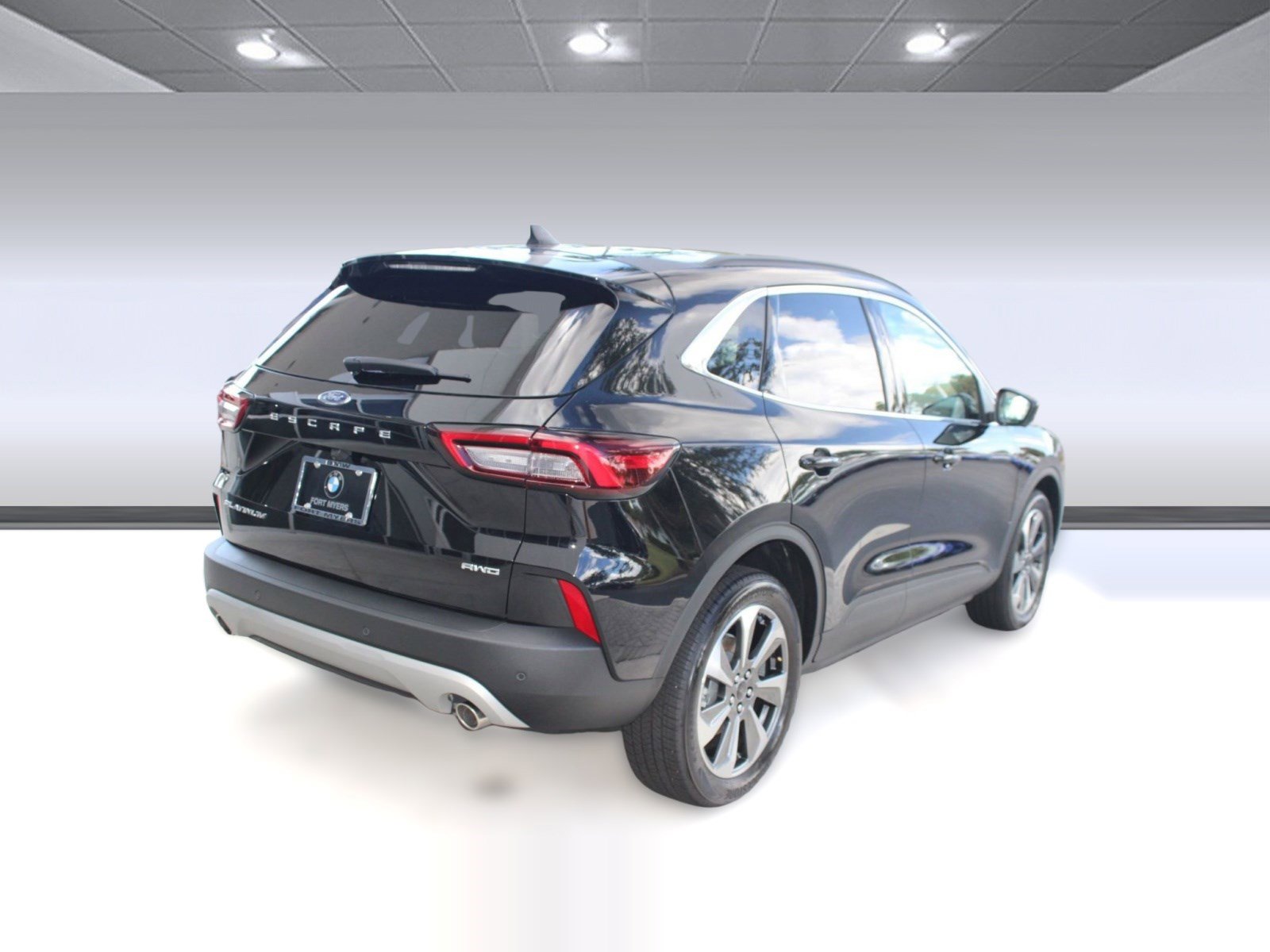 Used 2023 Ford Escape Platinum image 9