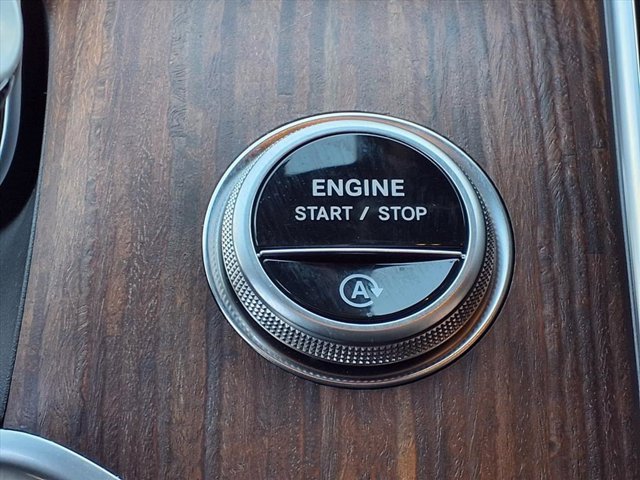 Used 2025 Mercedes-Benz GLC 300 image 25