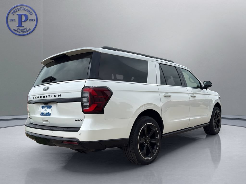 Used 2023 Ford Expedition Max Limited AWD/4WD image 7