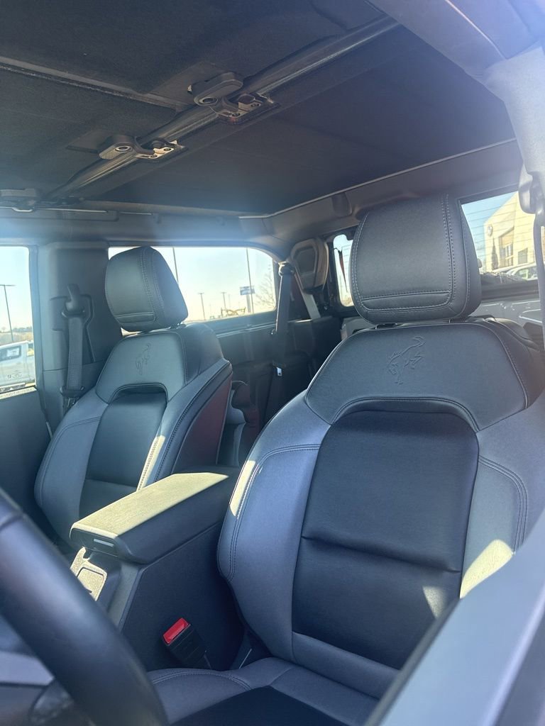 Used 2024 Ford Bronco Black Diamond image 10