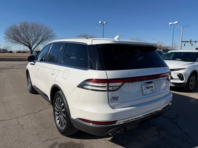 Used 2023 Lincoln Aviator AWD w/ Premium Package image 6