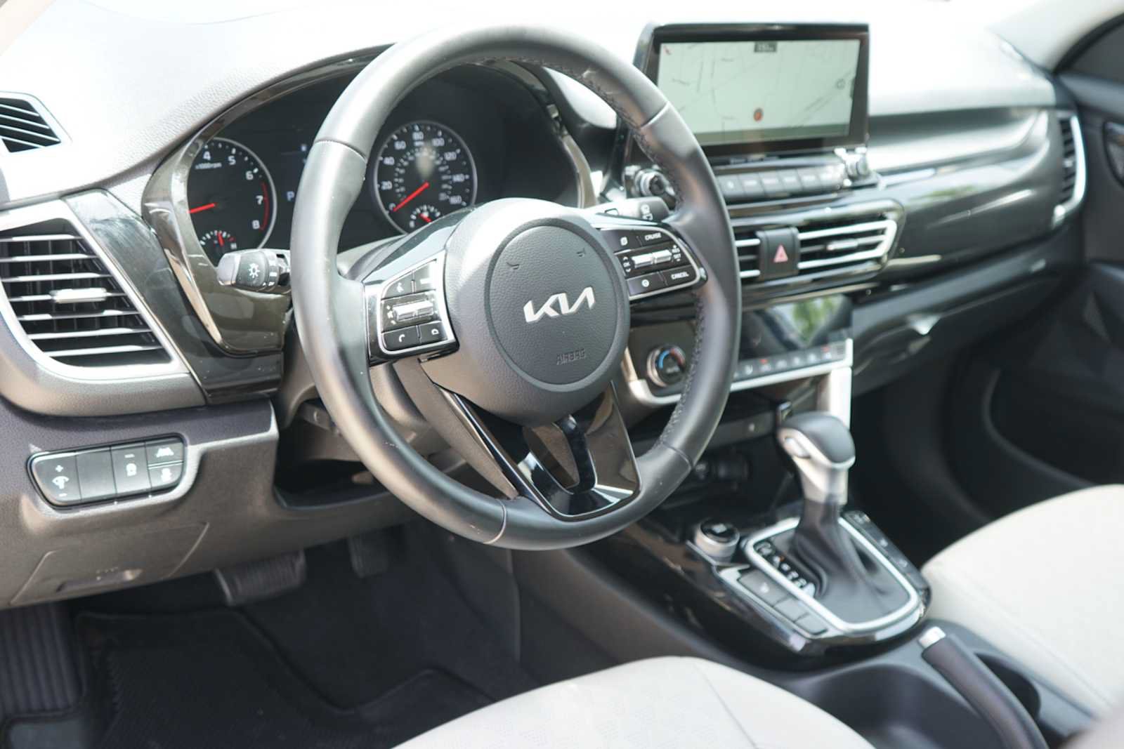 Certified 2022 Kia Seltos EX AWD/4WD image 8