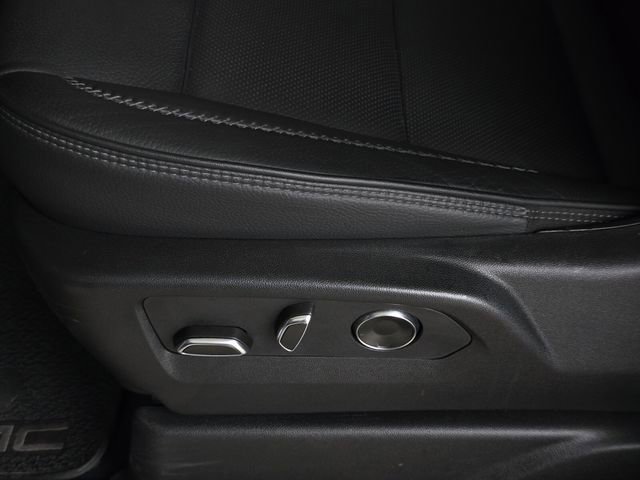 Used 2025 GMC Yukon Denali RWD image 29