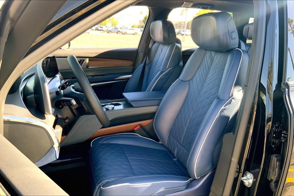 New 2026 Cadillac Vistiq Premium Luxury image 12