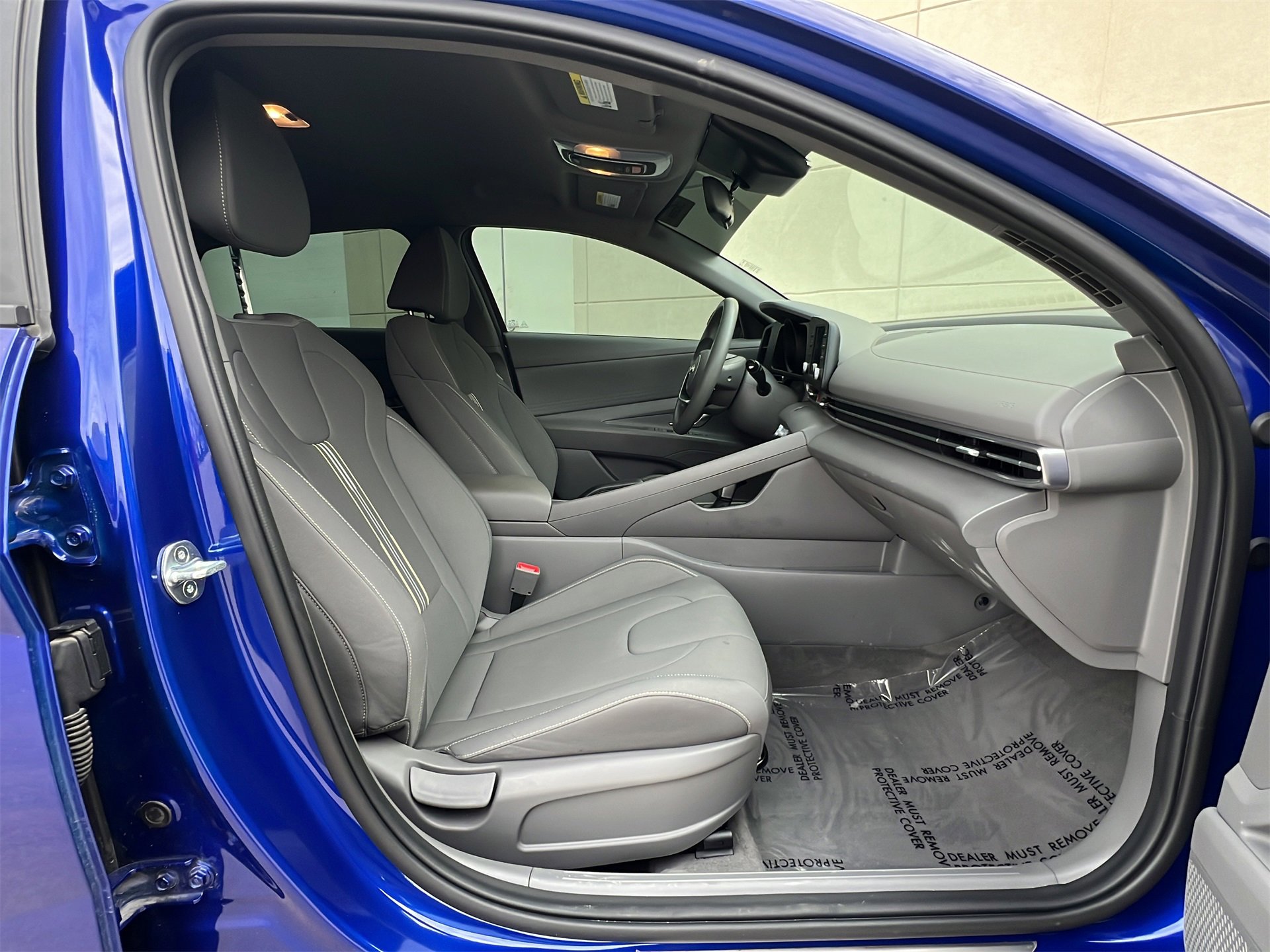 Used 2023 Hyundai Elantra SEL image 30