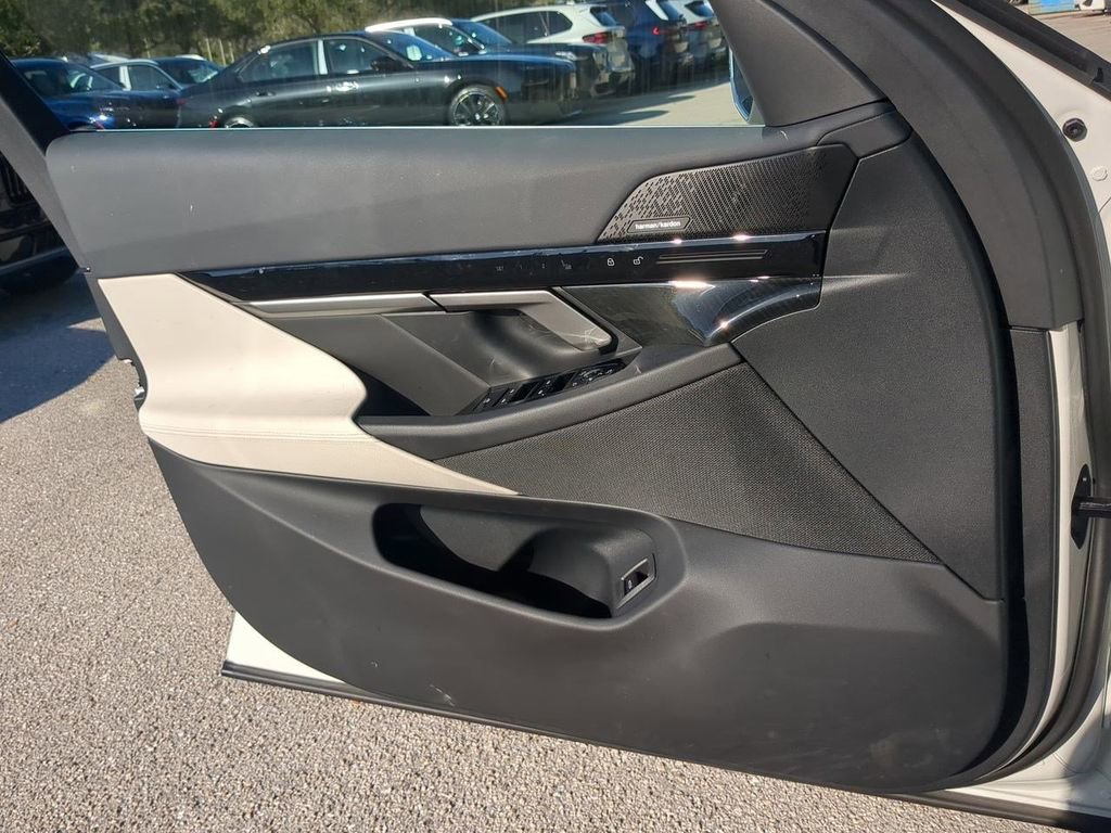 New 2026 BMW 530i w/ Premium Package image 31
