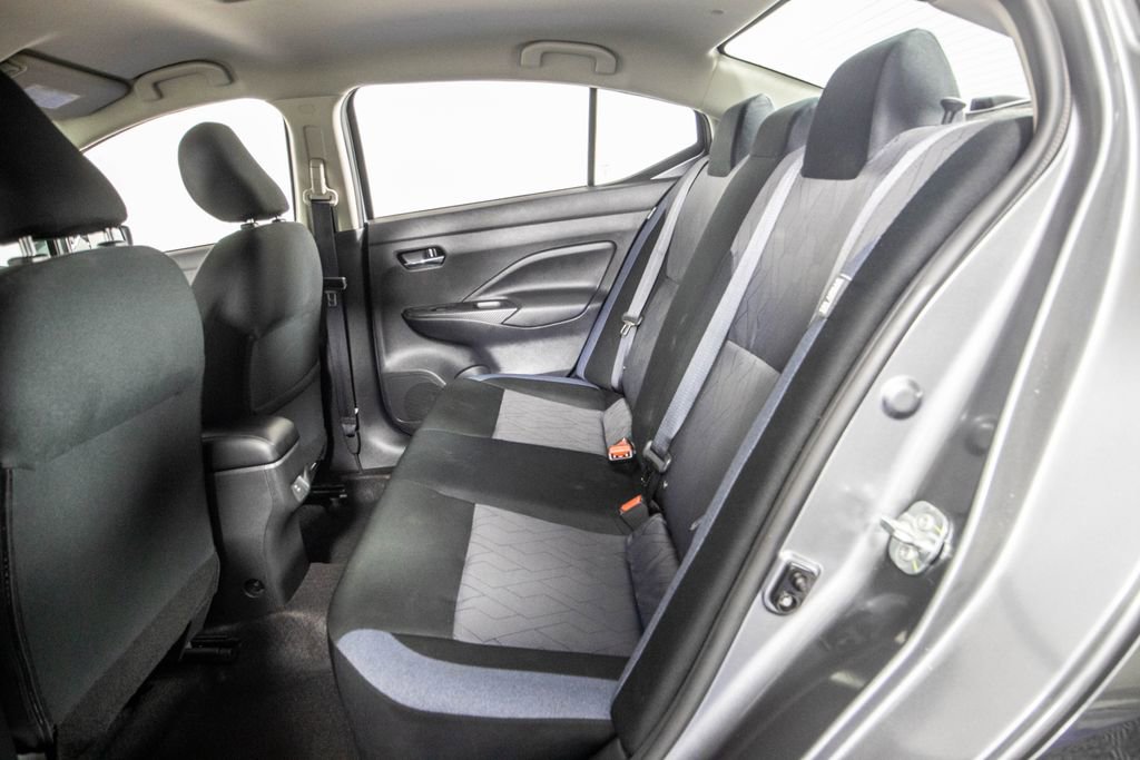Used 2025 Nissan Versa SV FWD image 10