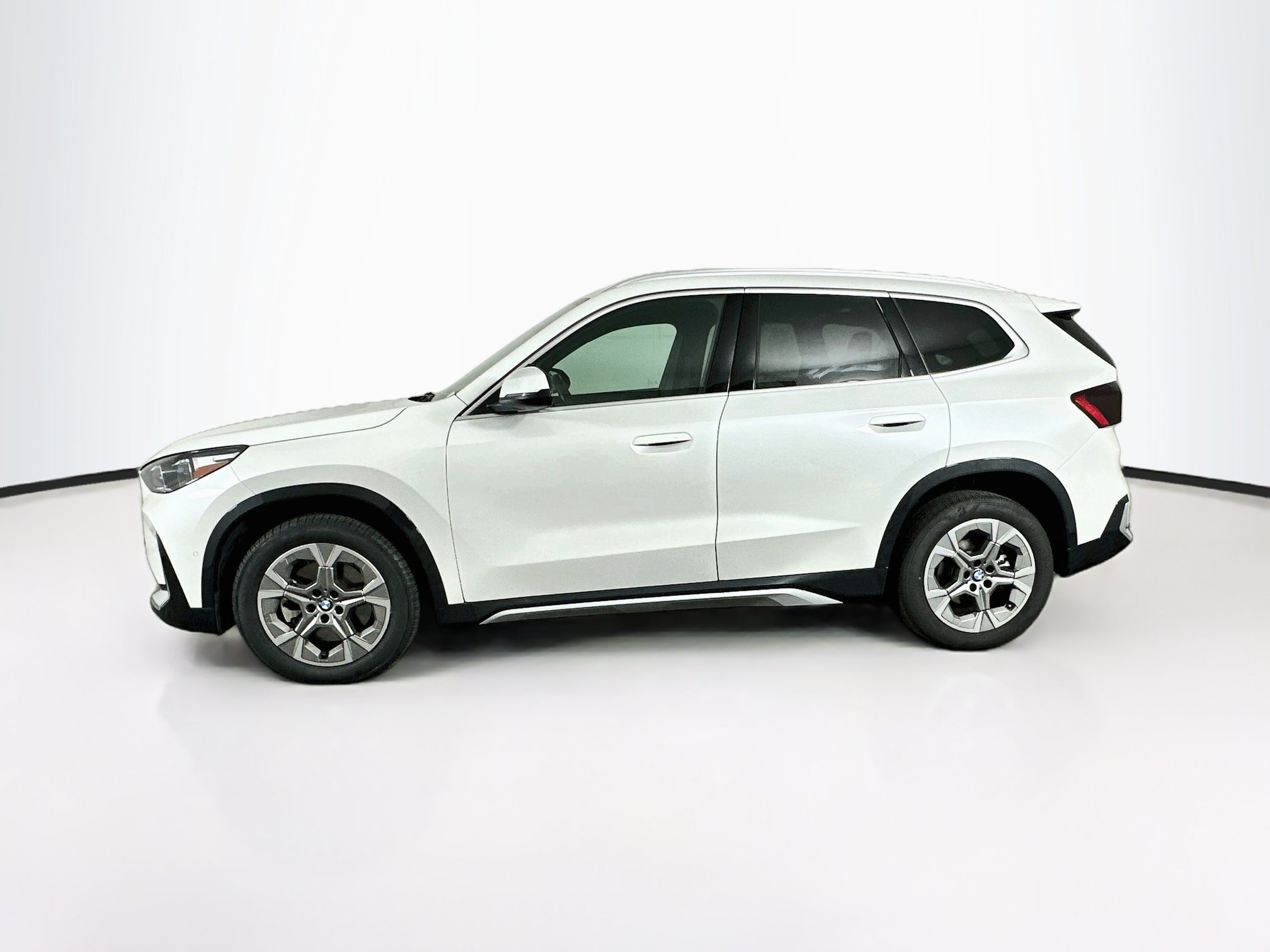 Used 2026 BMW X1 xDrive28i AWD/4WD image 4