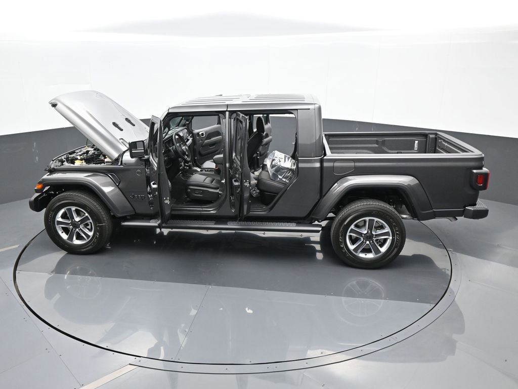 Used 2024 Jeep Gladiator Sport w/ Premium Package image 67