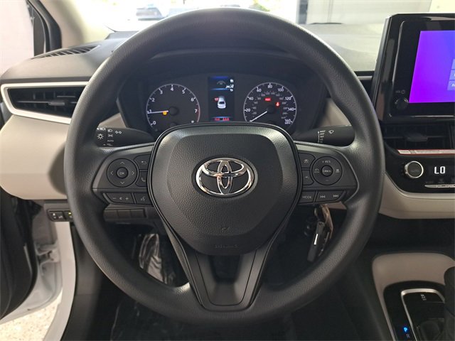 Used 2025 Toyota Corolla LE image 26